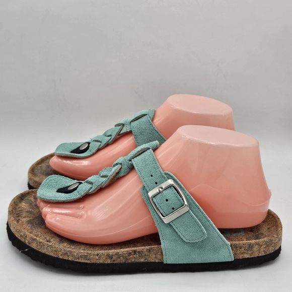 Muk Luk Marsha suede leather sandals size 8 - Picture 15 of 16